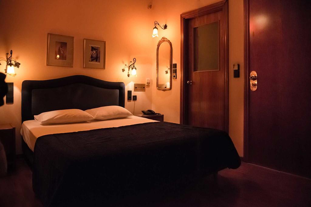 Alfa Hotel Pireusz Szoba fotó