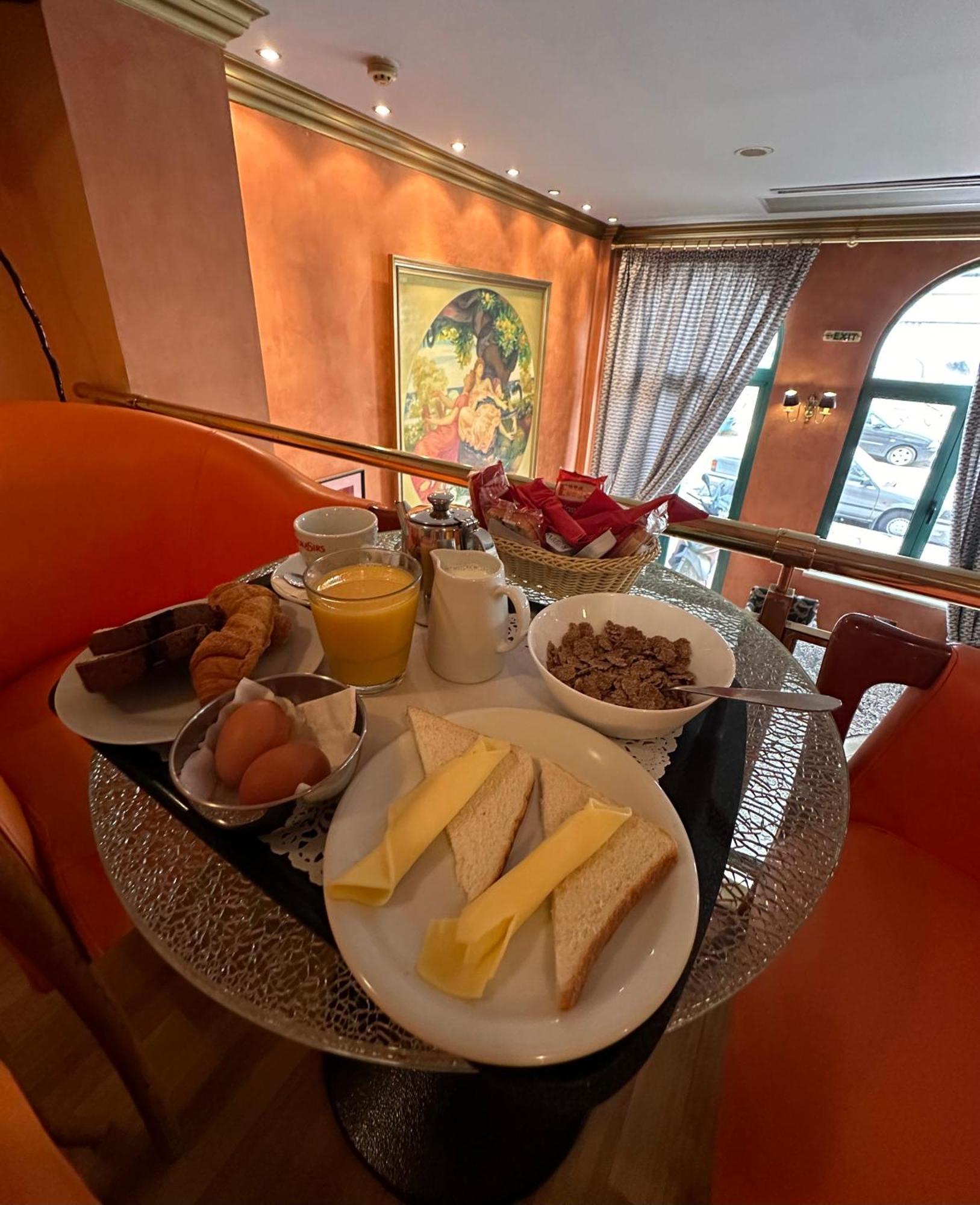 Alfa Hotel Pireusz Kültér fotó